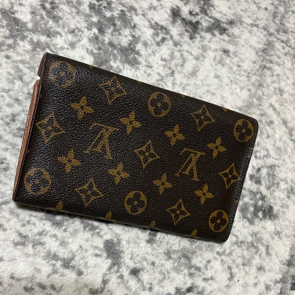 Louis Vuitton Sarah Portefeiulle Long Wallet | AUTHENTIC | Monogram - Picture 3 of 15